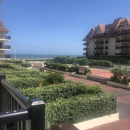 Studio In Front Of Marcel Proust Promenade Cabourg Exteriör bild