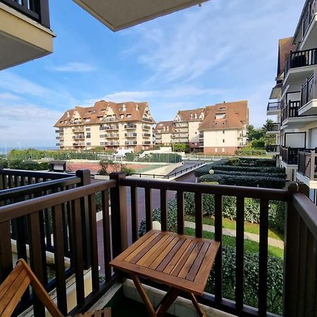 Studio In Front Of Marcel Proust Promenade Cabourg Exteriör bild
